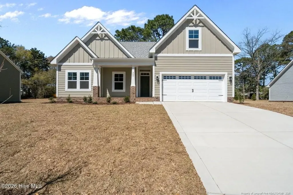 209 Telluride Court Aberdeen NC 28315