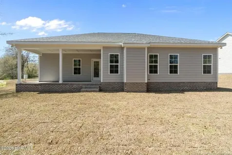 233 Telluride Court Aberdeen NC 28315