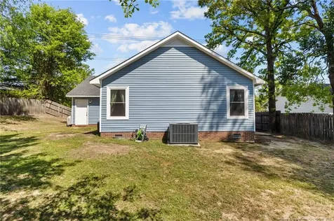 4521 Park Knoll Lane Fayetteville NC 28304