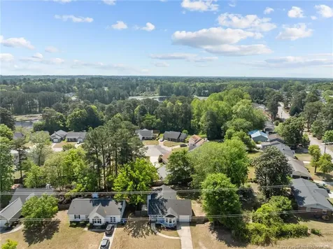 4521 Park Knoll Lane Fayetteville NC 28304