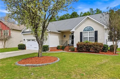 212 Lennox Loop Raeford NC 28376