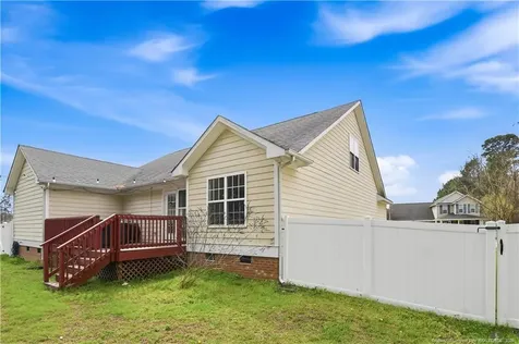 212 Lennox Loop Raeford NC 28376