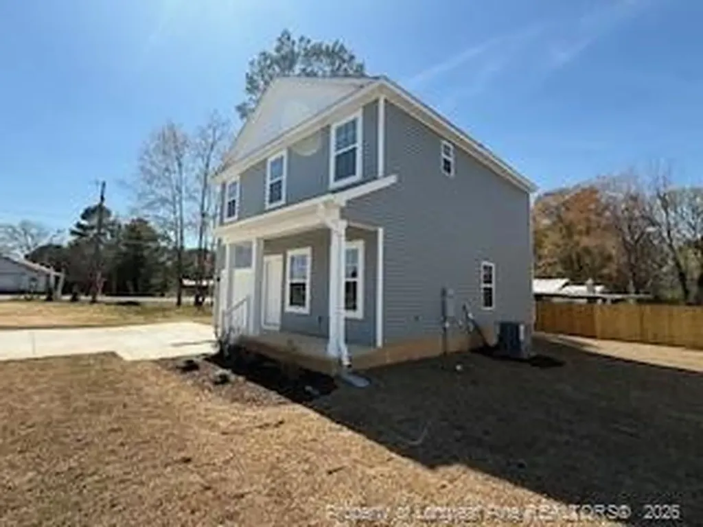 25 Stout Landing Dunn NC 28334