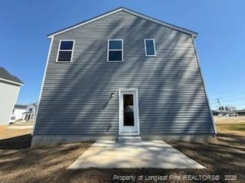 25 Stout Landing Dunn NC 28334