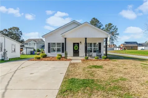 323 W Wooddall Street Benson NC 27504