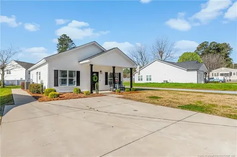 323 W Wooddall Street Benson NC 27504