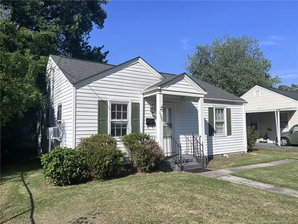 1205 Eisenhower Street Lumberton NC 28358