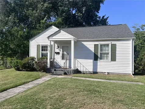 1205 Eisenhower Street Lumberton NC 28358