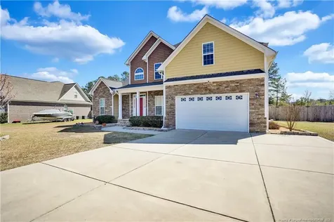 2816 Sand Trap Lane Hope Mills NC 28348