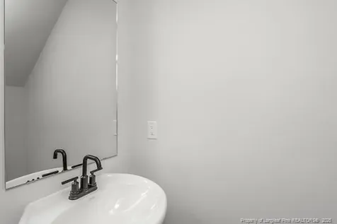 28 Rider Street Broadway NC 27505