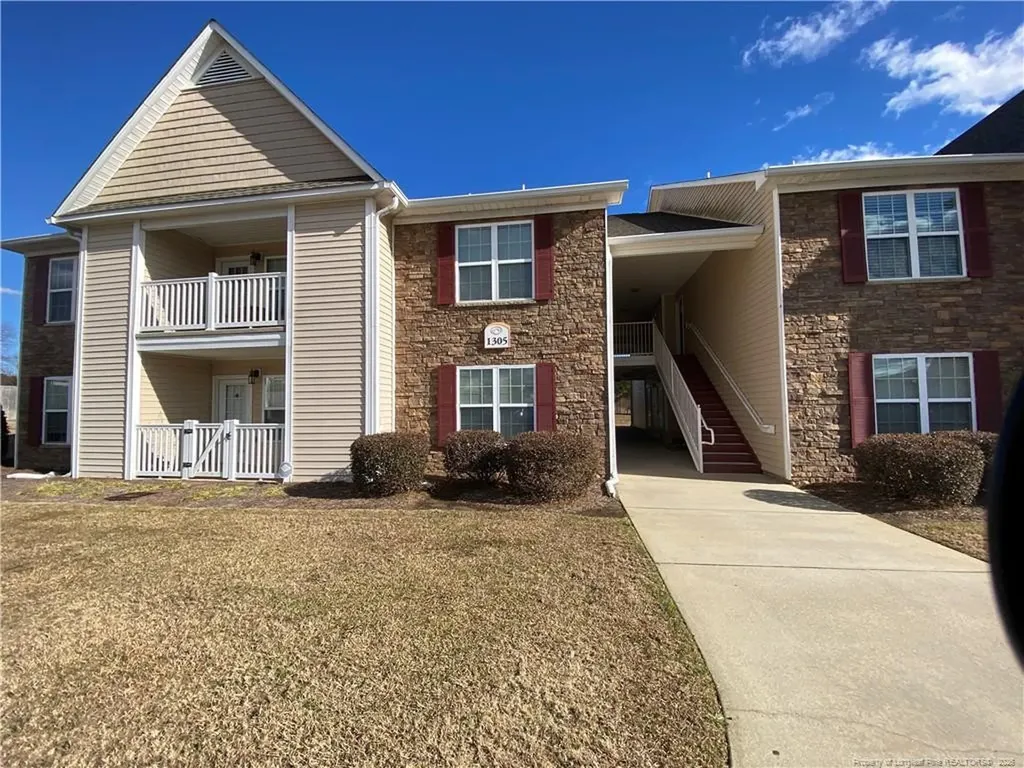 1305 Kershaw Loop Fayetteville NC 28314