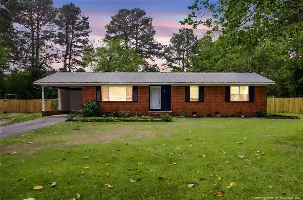634 Pleasant Loop Fayetteville NC 28311