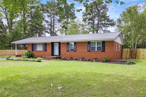 634 Pleasant Loop Fayetteville NC 28311