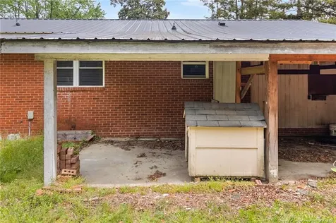 634 Pleasant Loop Fayetteville NC 28311
