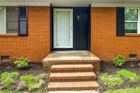 634 Pleasant Loop Fayetteville NC 28311