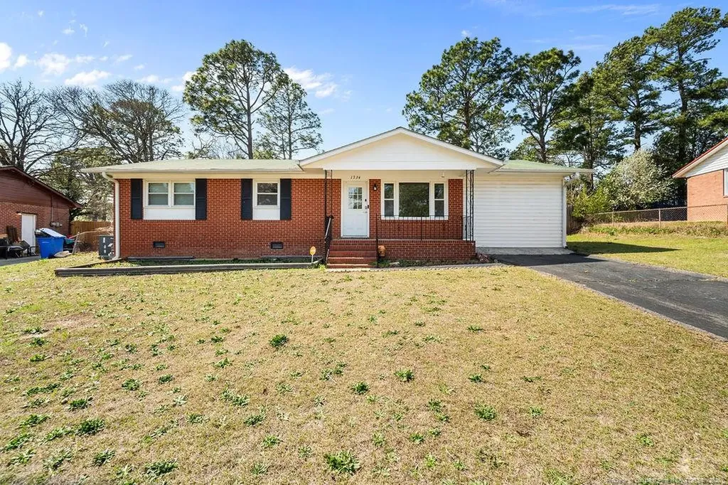 1334 Devonshire Drive Fayetteville NC 28304