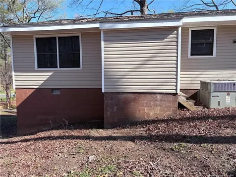 2009 Woodcrest Drive Sanford NC 27330