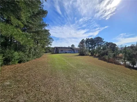 5076 Sanderosa Road Fayetteville NC 28312
