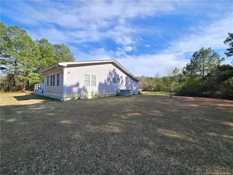 5076 Sanderosa Road Fayetteville NC 28312