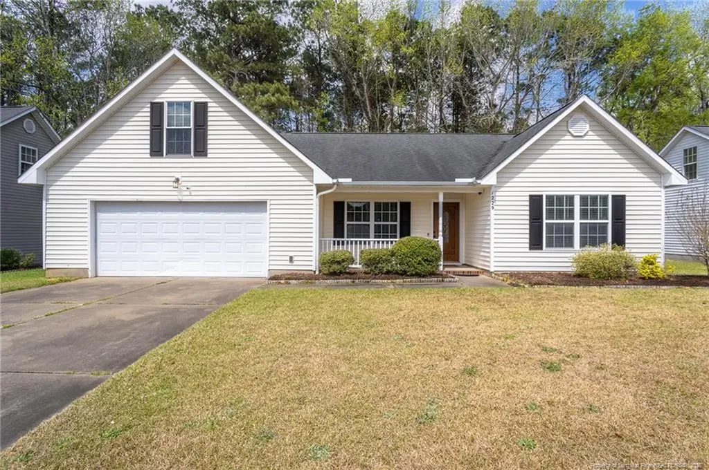 1229 Locks Creek Road Fayetteville NC 28312