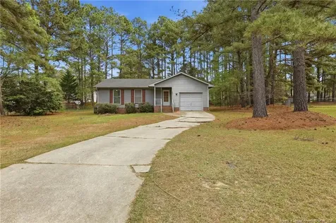 207 Cobblestone Court Raeford NC 28376
