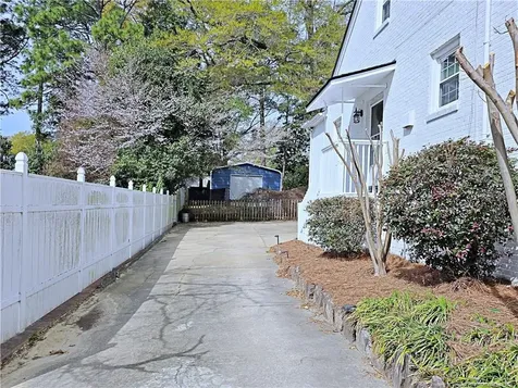 322 Circle Drive Fayetteville NC 28305