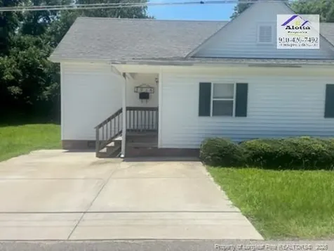 3916 Middle Street Hope Mills NC 28348