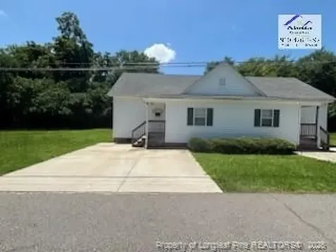 3916 Middle Street Hope Mills NC 28348