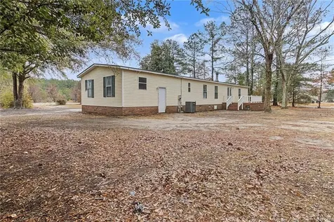 1512 Seabrook School Road Fayetteville NC 28312