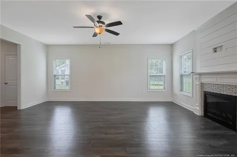 109 E 6th Avenue Raeford NC 28376