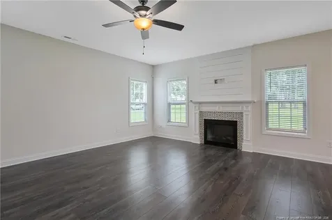 109 E 6th Avenue Raeford NC 28376