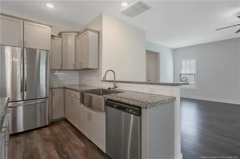 109 E 6th Avenue Raeford NC 28376
