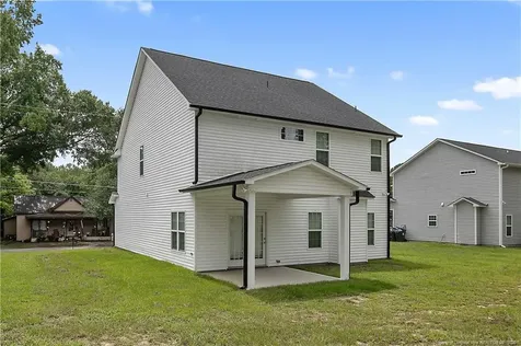 109 E 6th Avenue Raeford NC 28376