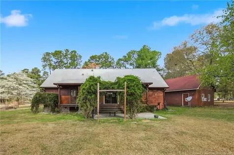 449 Montrose Road Raeford NC 28376