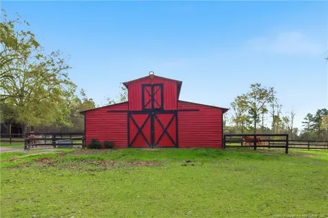 449 Montrose Road Raeford NC 28376