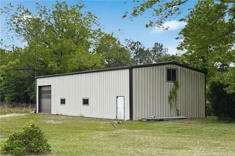 449 Montrose Road Raeford NC 28376