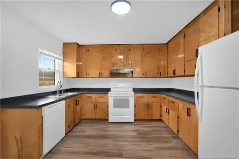 8161 E 130 Highway Maxton NC 28364