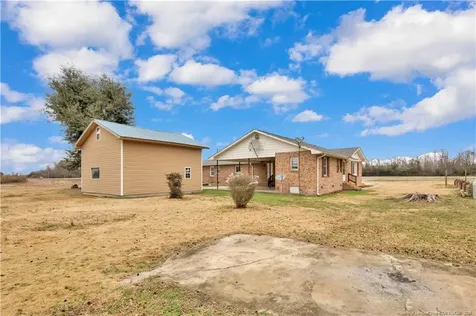 8161 E 130 Highway Maxton NC 28364