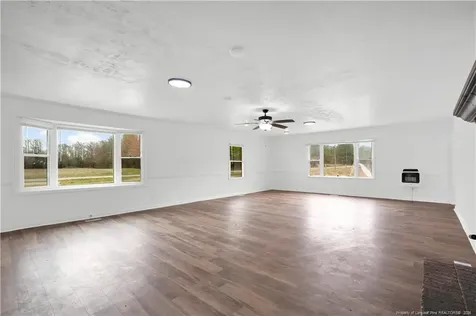 8161 E 130 Highway Maxton NC 28364
