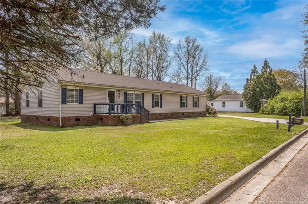 210 E Pierce Street Warsaw NC 28398