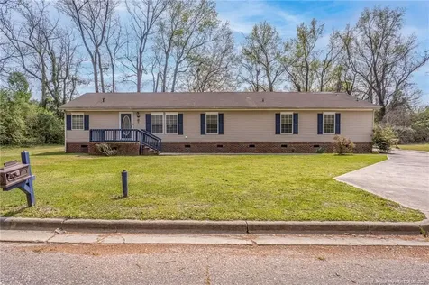 210 E Pierce Street Warsaw NC 28398