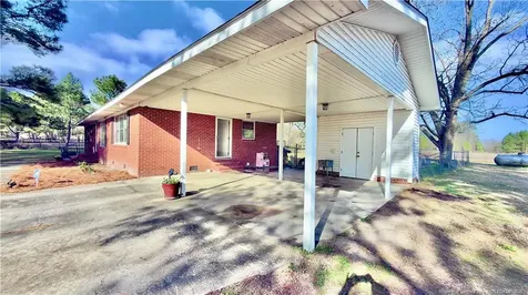 5309 Tobacco Road Orrum NC 28369