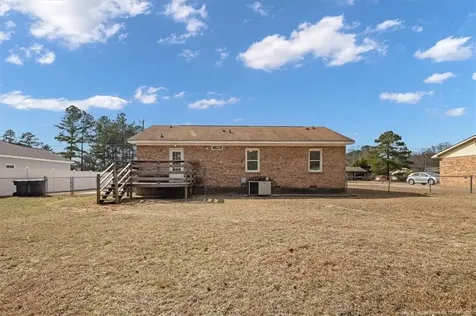 812 N Jackson Street Raeford NC 28376