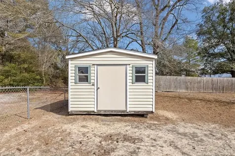 812 N Jackson Street Raeford NC 28376