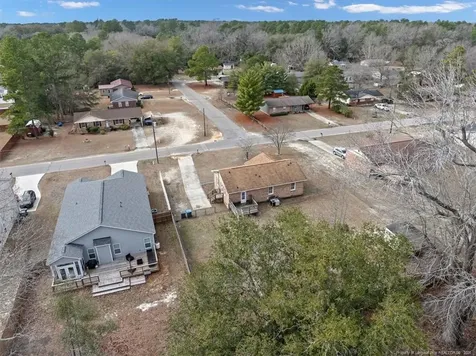 812 N Jackson Street Raeford NC 28376