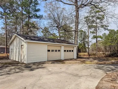 575 Veterans Road Saint Pauls NC 28384