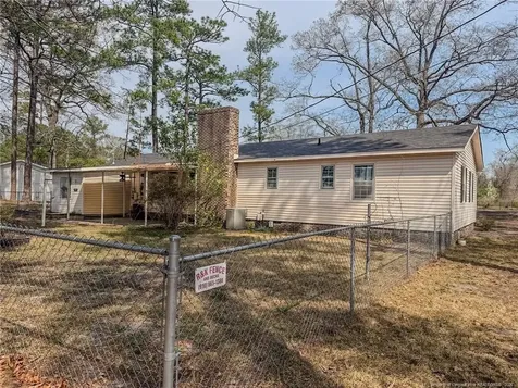 575 Veterans Road Saint Pauls NC 28384