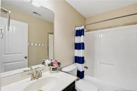 2813 Deepwater Court Fayetteville NC 28306