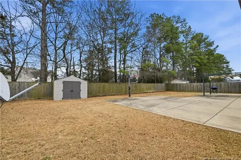2813 Deepwater Court Fayetteville NC 28306