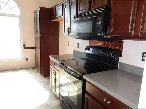 345 Barefoot Road Fayetteville NC 28306